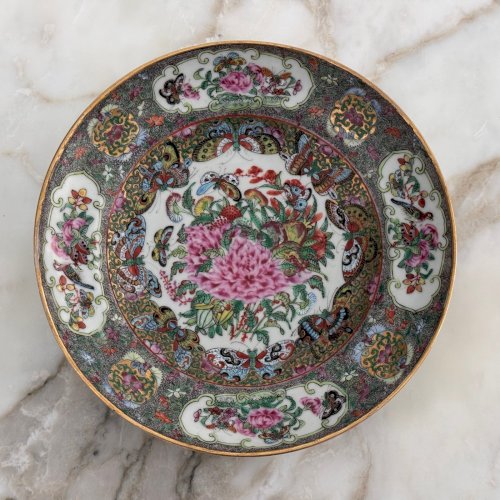 Assiette chinoise XIXe décor floral et de papillons M4026