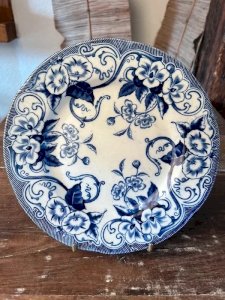 Assiette Creil et Montereau modèle Flora