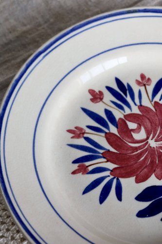 Assiette creuse ancienne faïence de Gien - Décor fleuri rouge et bleu