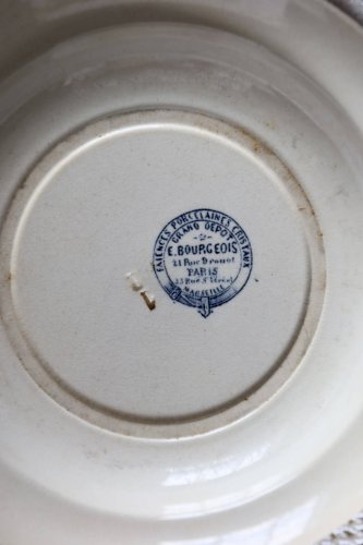 Assiette creuse ancienne terre de fer – Grand Dépôt Émile Bourgeois