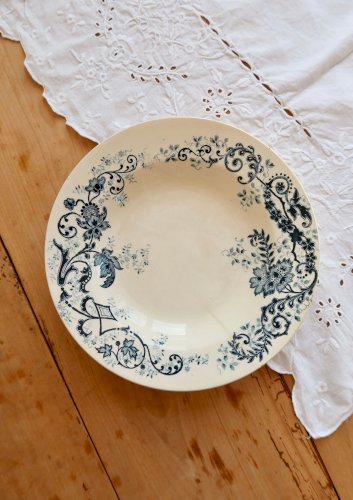 Assiette creuse ancienne terre de fer HB&Cie Choisy-le-Roi - Modèle Sévigné