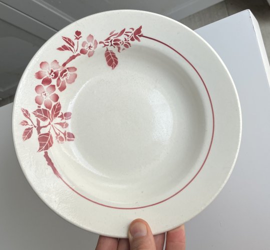 assiette creuse en faience ancienne Pexonne Fenal Frères modele Avril