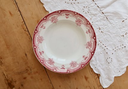 Red clay deep plate Onnaing - Narcisse model