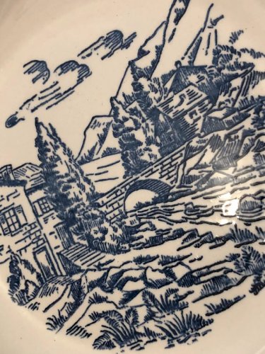 Assiette creuse vintage blanche et bleue