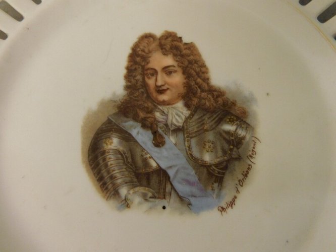 ASSIETTE DE COLLECTION PHILIPPE D'ORLEANS
