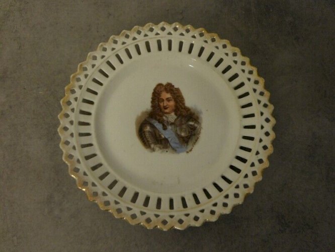 ASSIETTE DE COLLECTION PHILIPPE D'ORLEANS