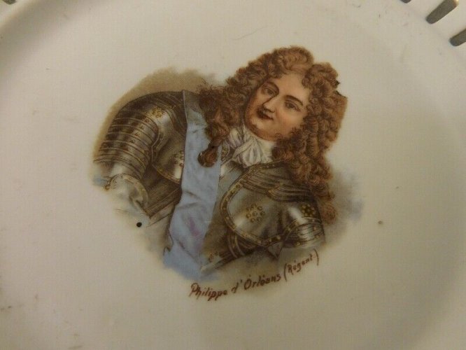 ASSIETTE DE COLLECTION PHILIPPE D'ORLEANS