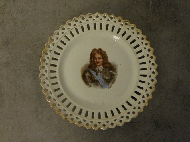 ASSIETTE DE COLLECTION PHILIPPE D'ORLEANS