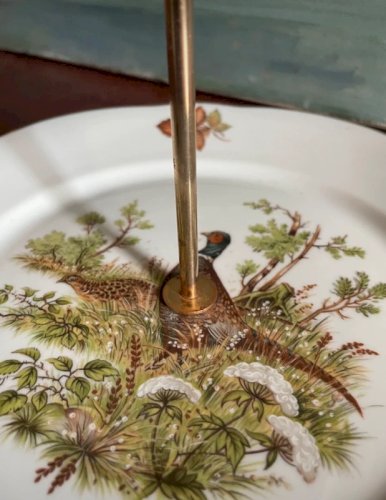 Assiette de présentation Cerf et Faisan en porcelaine