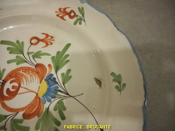 ASSIETTE DECOR DE FLEURS ANCIENNE N° 18