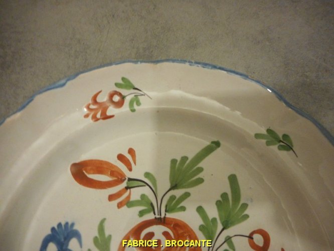 ASSIETTE DECOR DE FLEURS ANCIENNE N° 18