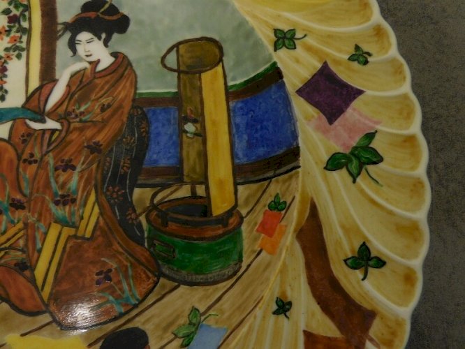 ASSIETTE DECOR D'UNE JAPONAISE SIGNEE PAGANI