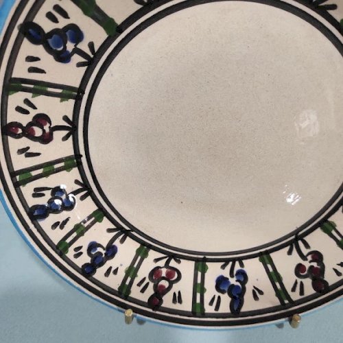 Assiette décorative ancienne en céramique Tunisienne