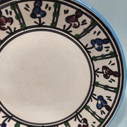 Assiette décorative ancienne en céramique Tunisienne