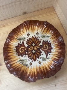 Assiette décorative signée Fouillen Quimper – faïence bretonne – diamètre 24 cm