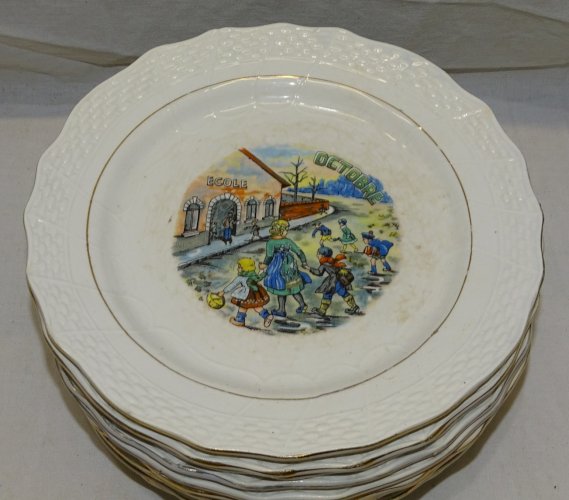 -ASSIETTE DESSERT CERAMIQUE MOULIN DES LOUPS HAMAGE ANCIENNE MOIS D'OCTOBRE    D