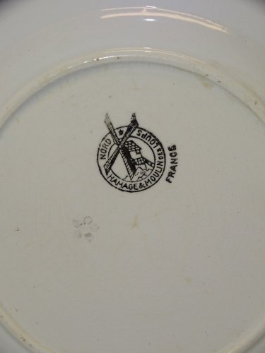 -ASSIETTE DESSERT CERAMIQUE MOULIN DES LOUPS HAMAGE ANCIENNE MOIS D'OCTOBRE    D