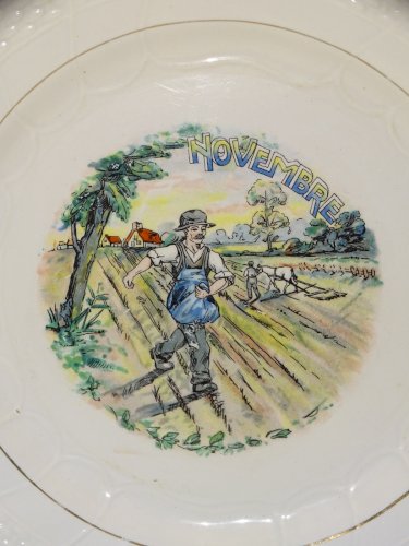 -ASSIETTE DESSERT CERAMIQUE MOULIN DES LOUPS HAMAGE ANCIENNE MOIS NOVEMBRE   D