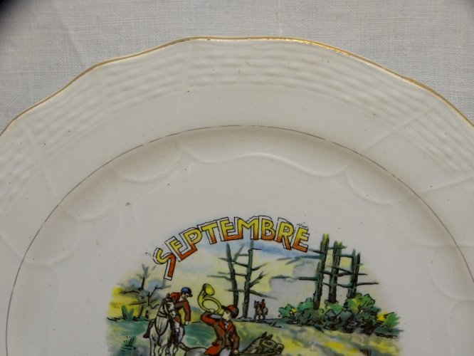 -ASSIETTE DESSERT CERAMIQUE MOULIN DES LOUPS HAMAGE ANCIENNE MOIS SEPTEMBRE    D