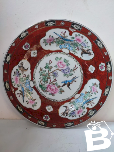 assiette dorigine macao signée à decor doiseaux et floral partie du 20eme siecle en bon etat