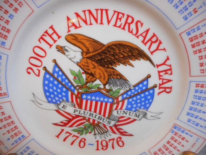 ASSIETTE DU 200 th ANNIVERSARY YEAR 1776-1976 ETATS UNIS DE 1975