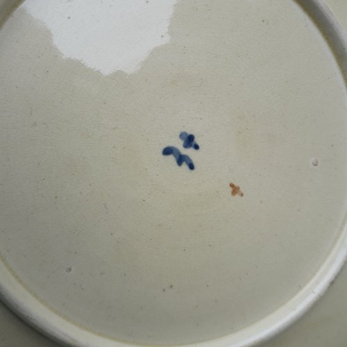 Assiette en barbotine Wasmuël