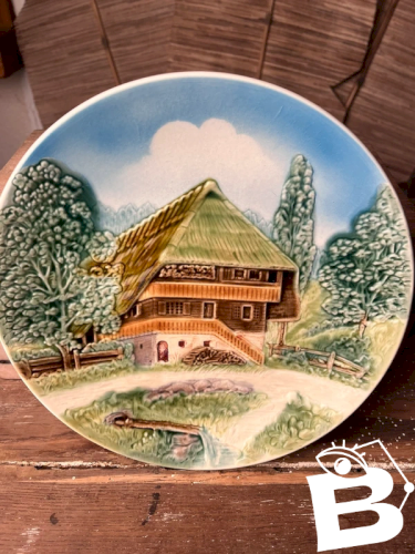 Assiette en barbotine Western Germany