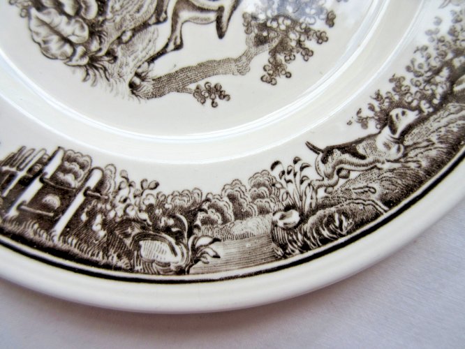 assiette en céramique noir et blanc signé Villeroy et Boch: Le Chamois