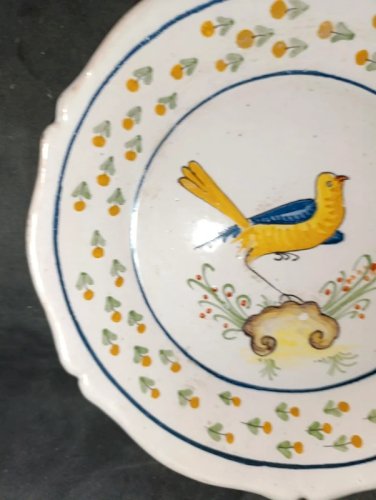 assiette en faience a decor doiseaux en bon etat