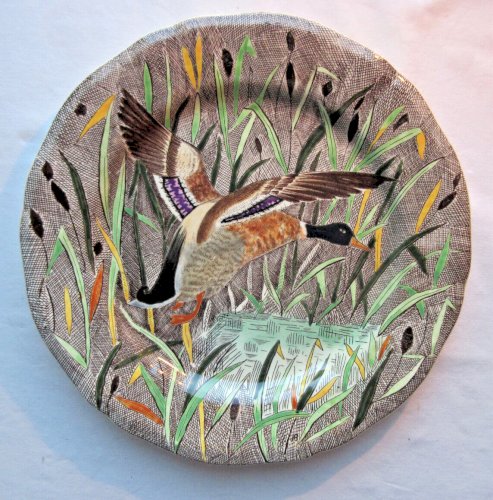 Assiette en faïence de GIEN, service Rambouillet, modèle: Le Canard col vert