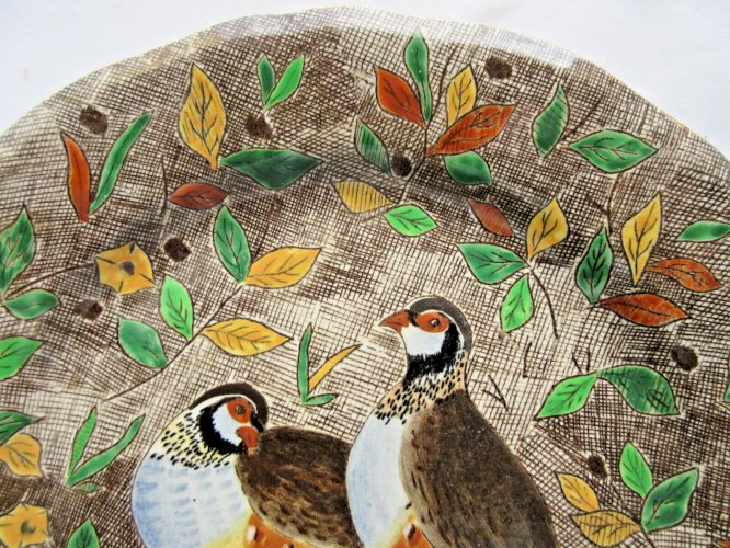 Assiette en faïence de GIEN, service Rambouillet, modèle: Les Perdrix