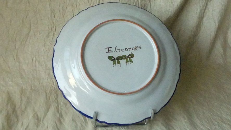 ASSIETTE EN FAIENCE NEVERS E.GEORGES**