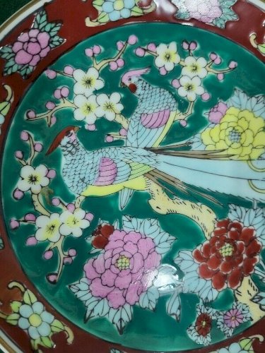 ASSIETTE EN PORCELAINE ASIATIQUE DECOR D'OISEAUX VERTE ET ROUGE GOLD IMARI