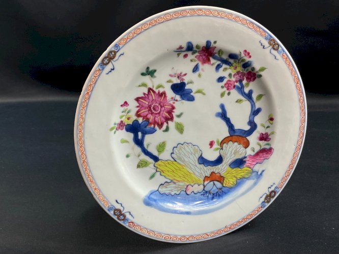 Assiette en porcelaine Compagnie des Indes XVIIIe