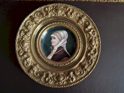 Porcelain plate with repoussé brass surround, 19th century, antique home decoration.
