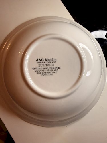 Assiette en porcelaine 