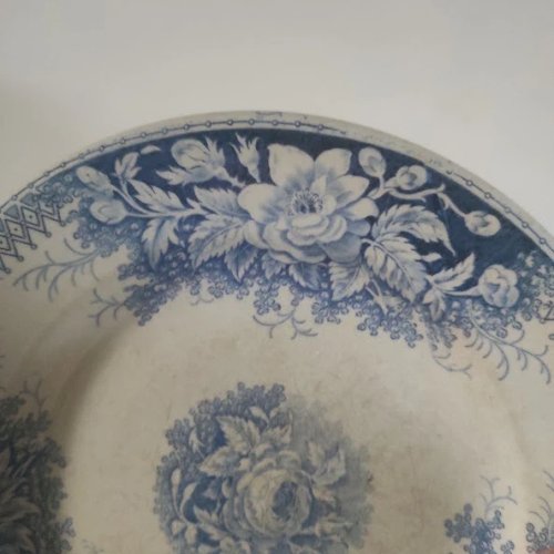 Assiette en terre de fer Sarreguemines, modèle Jardinière, bleu