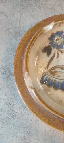 Assiette enfant signée Dubois grès de Bouffioulx 