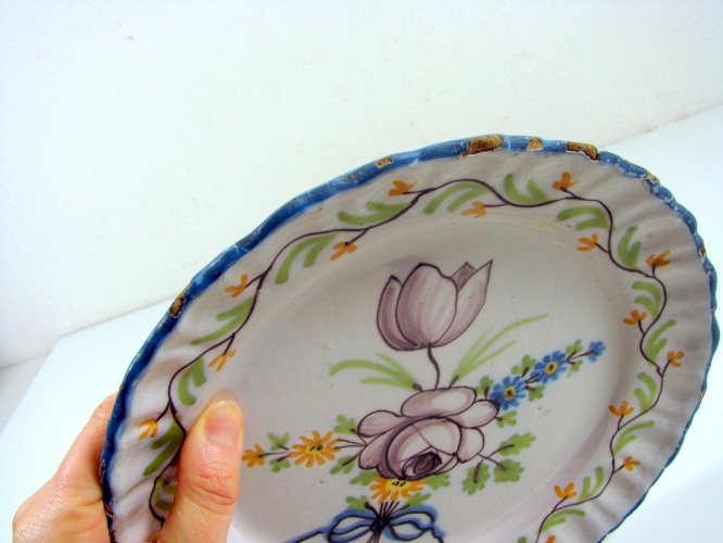 Assiette Faïence Bourg en Bresse Ain Manufacture CHERVIN 1831-1868 Décor Fleurs