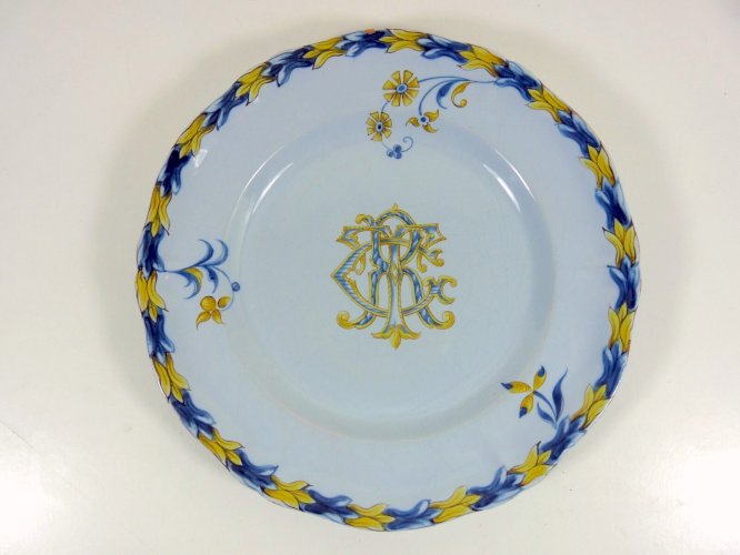 Assiette faïence craquelée Gallé monogrammée CTR Signée, D - 25,6 cm