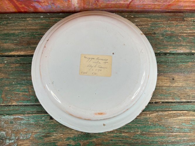 Assiette Nevers XIXe faïence décor oiseau corne d’abondance ancien 19e