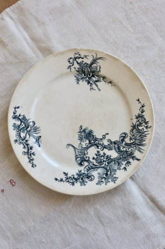 Assiette plate ancienne terre de fer - Boch Frères Keramis - Modèle Régent