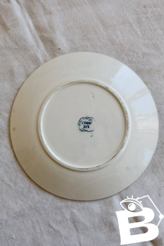 Assiette plate ancienne terre de fer - Boch Frères Keramis - Modèle Régent