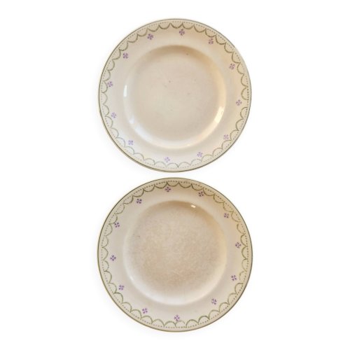 Assiette plate ancienne terre de fer Longwy modèle Violetta