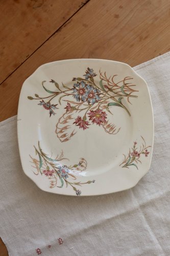 Assiette plate ancienne terre de fer Lunéville modèle Bleuet