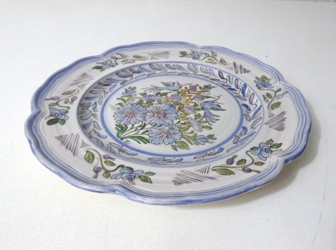 assiette plate bleue aux oiseaux signée Taillandier Rochefort en Terre