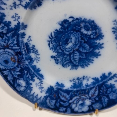 Assiette plate Boch frères Keramis, Jardinière, XIXème siècle