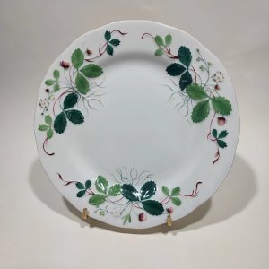 Flat plate Creil & Montereau 19th century, Georges Sand, relief model Fraisier