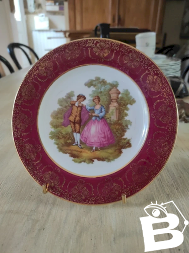 Assiette plate en porcelaine de Limoges France, Décor Fragonard