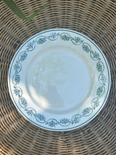 Assiette plate rétro vintage en Terre de Fer